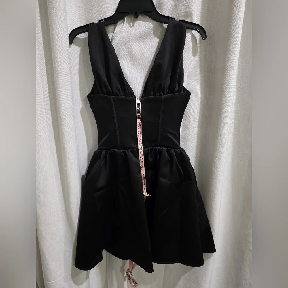 House of CB Emmeliette black satin Plunge Corset mini dress M NWT - Picture 5 of 6